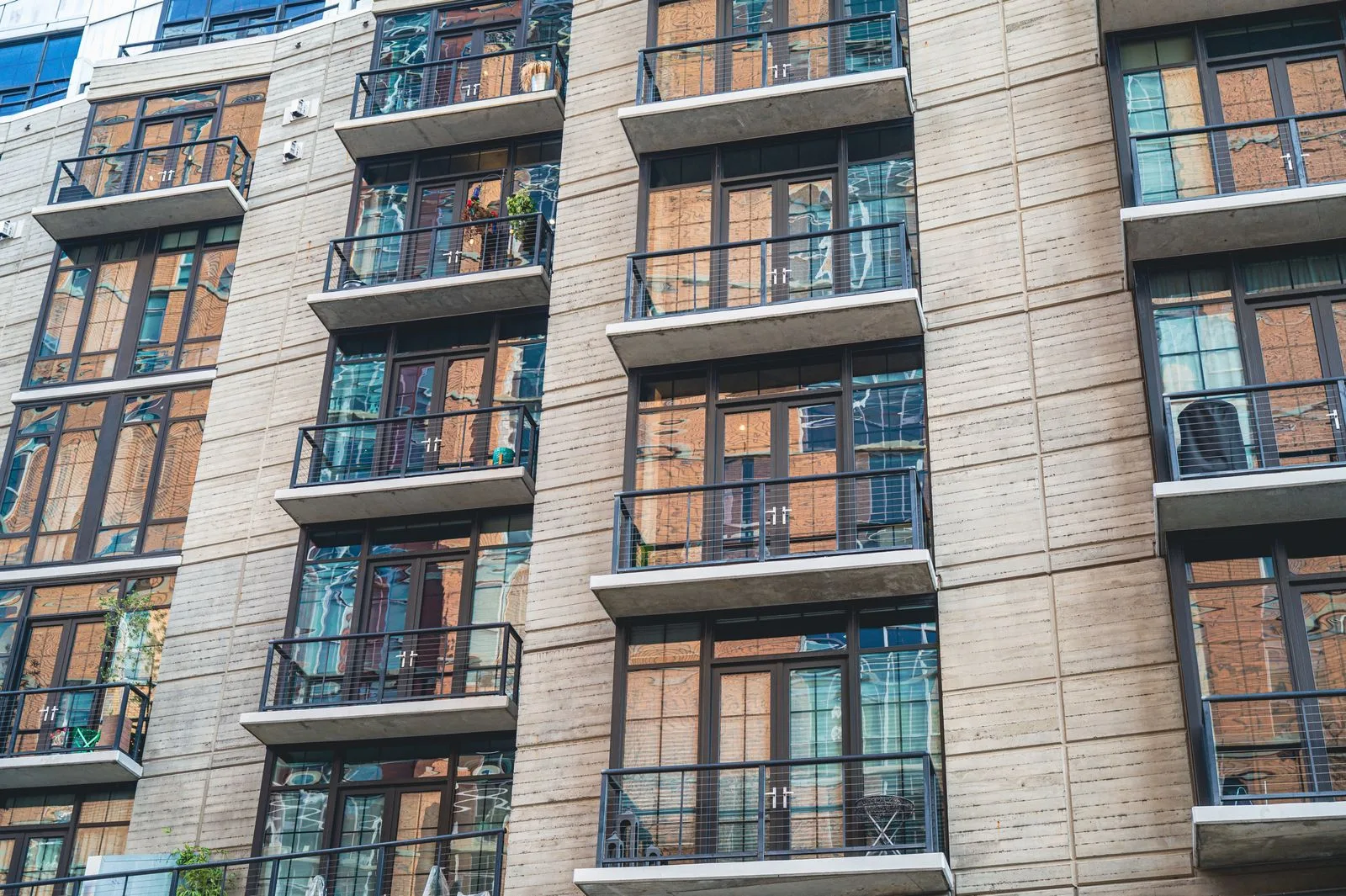 A 4-storey wood-frame apartment building under construction in BC